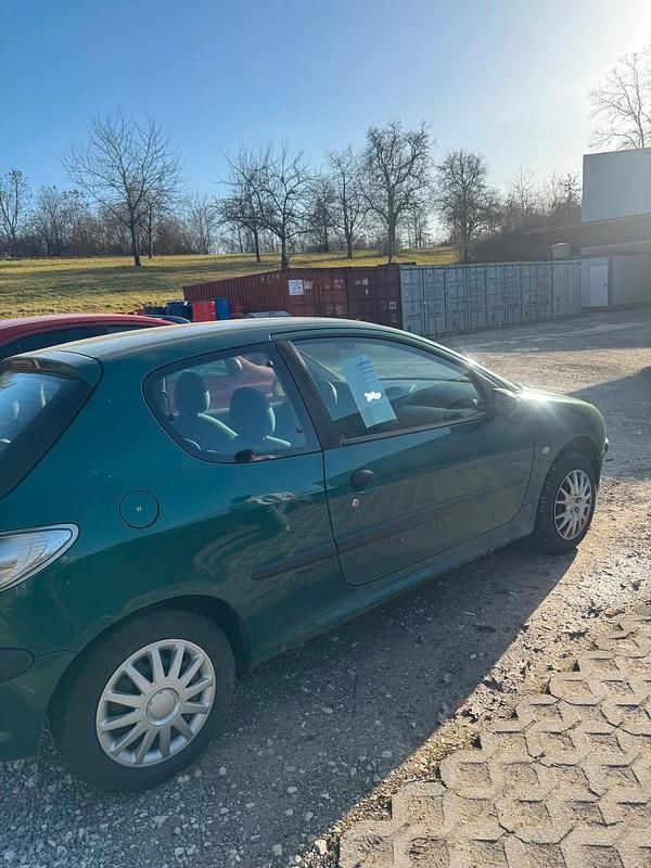 Gebraucht Peugeot 206 65 PS (47 kW) 1999 Grün Kleinwagen