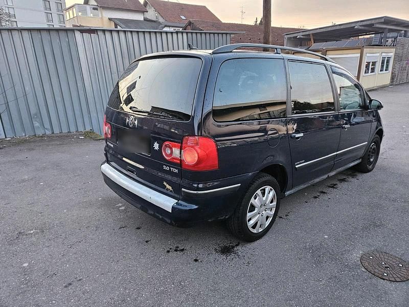 Gebraucht VW Sharan 140 PS (102 kW) 2008 Blau Van / Kleinbus
