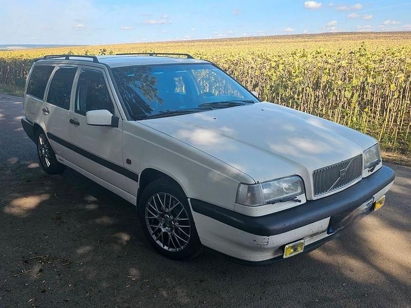 Gebraucht Volvo 855 140 PS (102 kW) 1996 Weiß Limousine