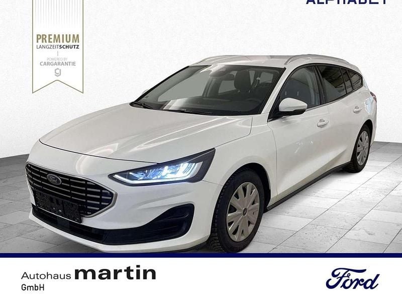 Weiß Gebraucht 2023 Ford Focus Titanium S Limousine | 18.590 € (Fairer Preis) - Bild 1/2