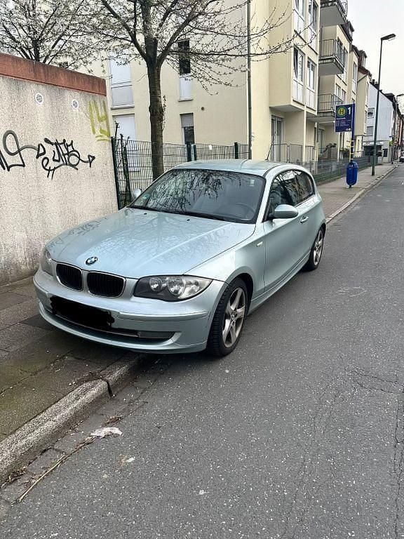 Gebraucht BMW 118 143 PS (105 kW) 2007 Silber Kleinwagen