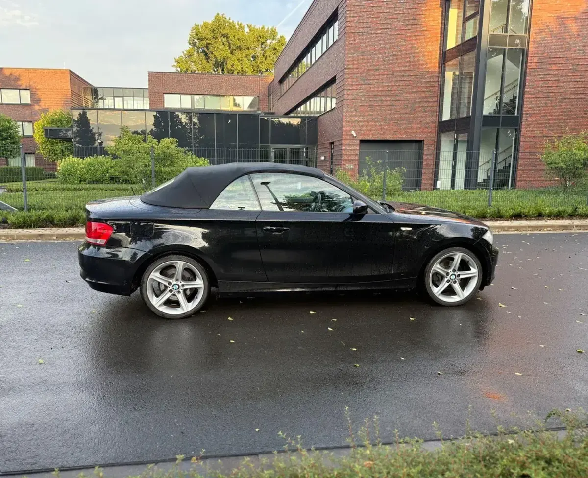 Gebraucht BMW 118 Cabriolet 143 PS (105 kW) 2008 Schwarz Cabrio