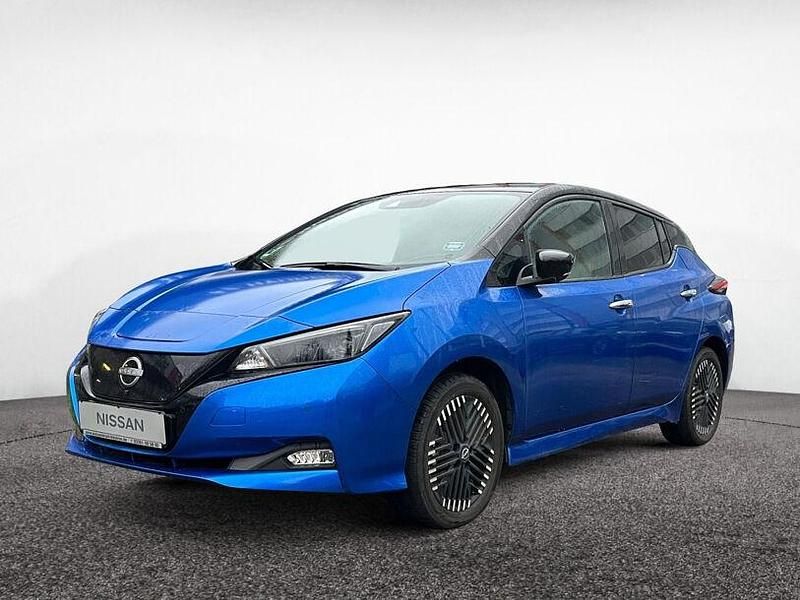 Blue 3pm/black m (metallic) Gebraucht 2022 Nissan Leaf N-Connecta Kleinwagen | 18.390 € (Guter Preis) - Bild 1/4
