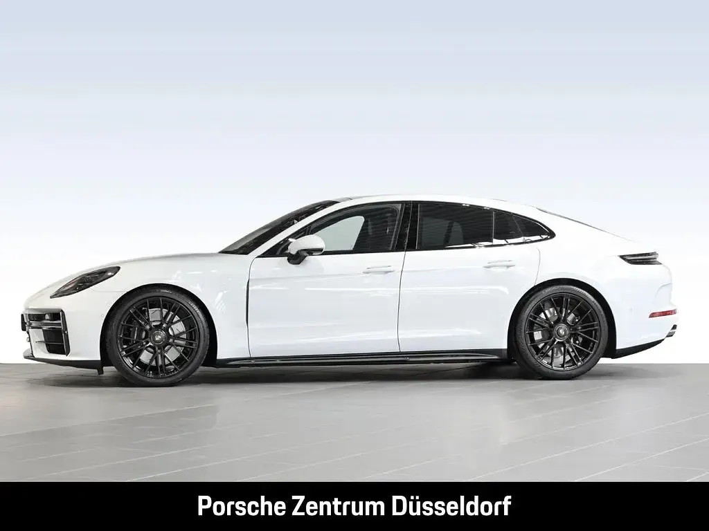 Neu Porsche Panamera GTS 500 PS (367 kW) 2026 Weiss Kleinwagen