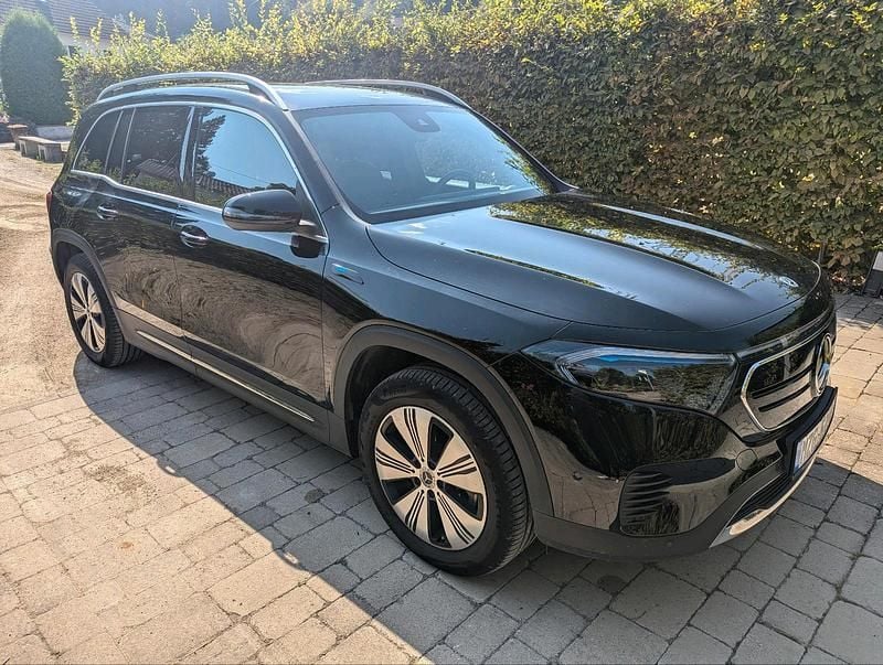 Schwarz Gebraucht 2023 Mercedes EQB300 Progressive SUV | 29.990 € (Guter Preis) - Bild 1/4