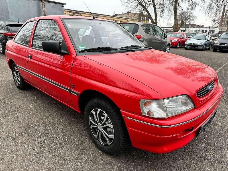 Rot Gebraucht 1994 Ford Escort Limousine | 890 € - Bild 1/4