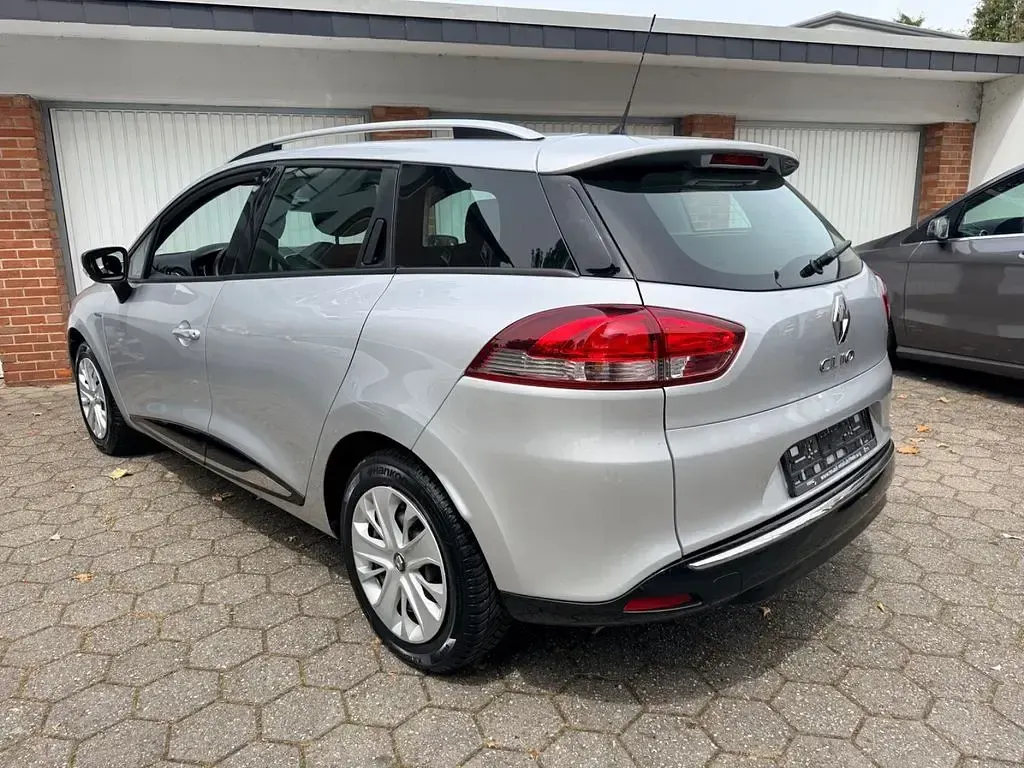 Gebraucht Renault Clio IV LIMITED 90 PS (66 kW) 2018 Silber Limousine