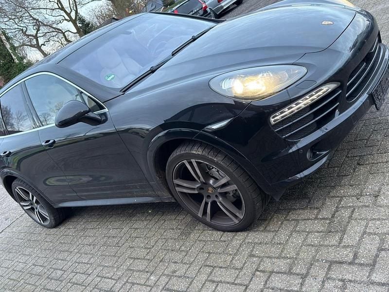 Gebraucht Porsche Cayenne S 400 PS (294 kW) 2012 Schwarz SUV