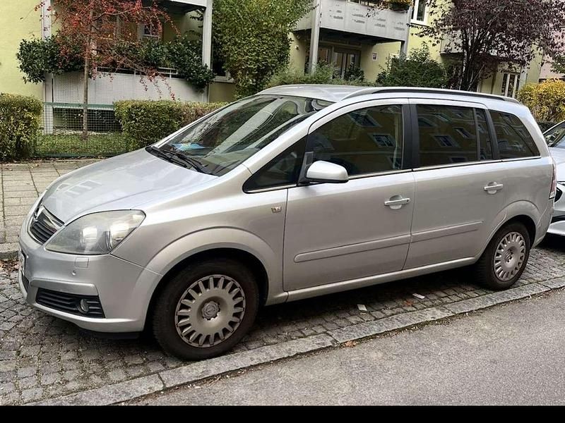 Gebraucht Opel Zafira Edition+ 150 PS (110 kW) 2006 Silber Van / Kleinbus