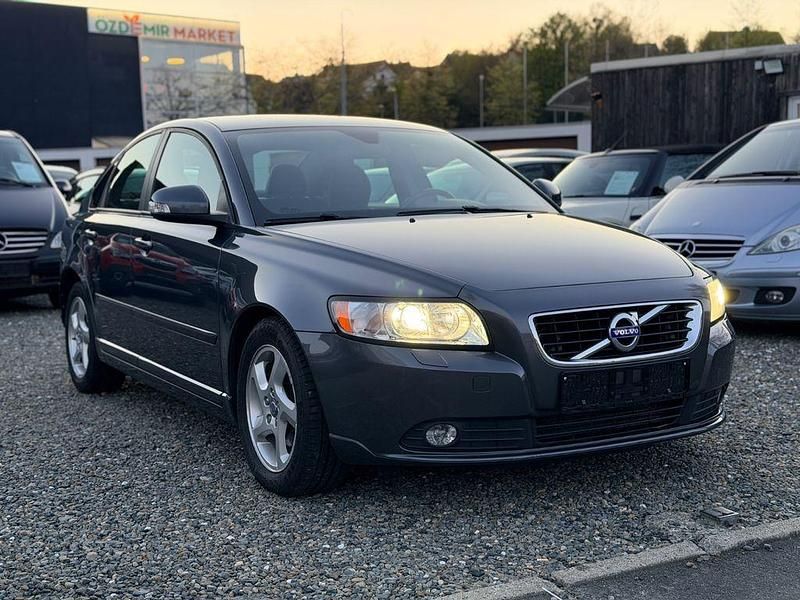 Gebraucht Volvo S40 Business Edition 114 PS (83 kW) 2012 Grau Limousine
