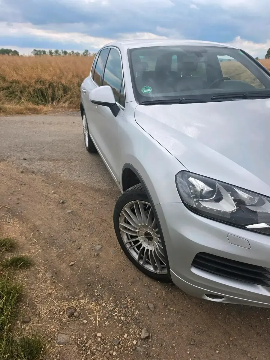 Gebraucht VW Touareg 204 PS (150 kW) 2013 Silber SUV