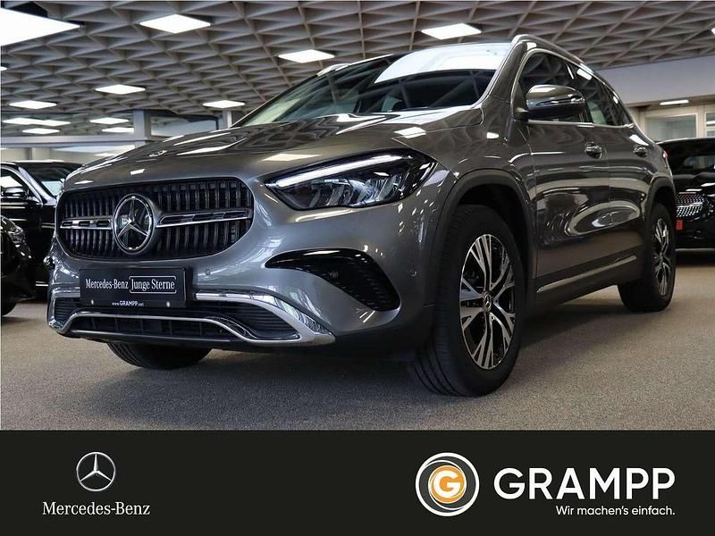 Grau Gebraucht 2024 Mercedes GLA180 Advanced SUV | 36.800 € (Fairer Preis) - Bild 1/3