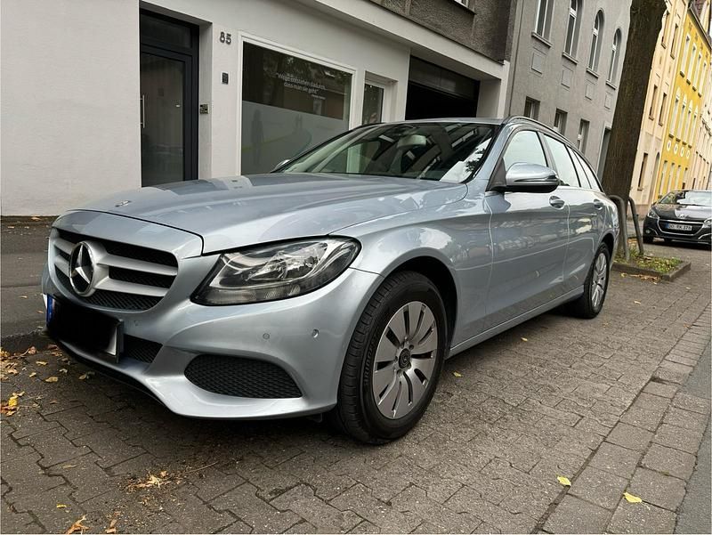 Silber Gebraucht 2016 Mercedes C180 Kombi | 12.500 € (Guter Preis) - Bild 1/4