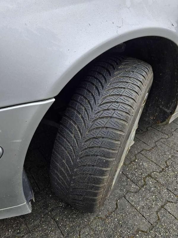 Gebraucht Mercedes C180 143 PS (105 kW) 2004 Grau Limousine