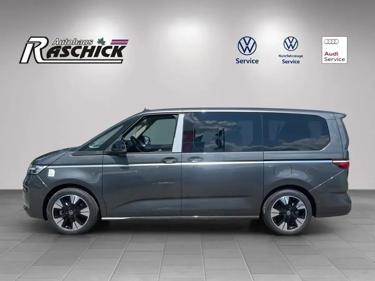 Nowe VW Multivan Style 150 KM (110 kW) 2025 Szary Minivan
