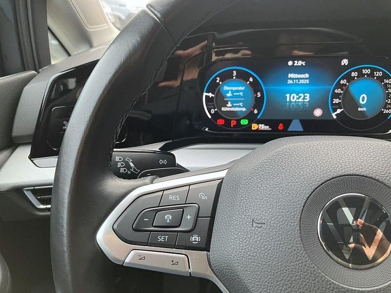 Gebraucht VW Golf VII Life 150 PS (110 kW) 2020 Grau Limousine