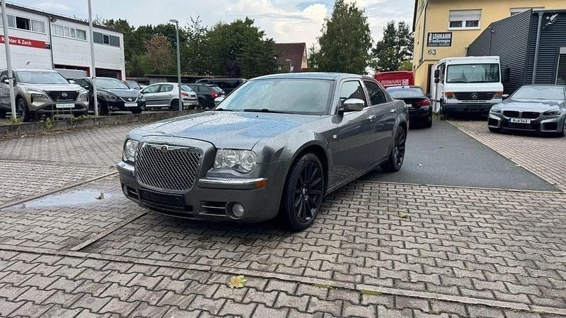 Grau Gebraucht 2007 Chrysler 300C Limousine | 5.499 € (Fairer Preis) - Bild 1/4