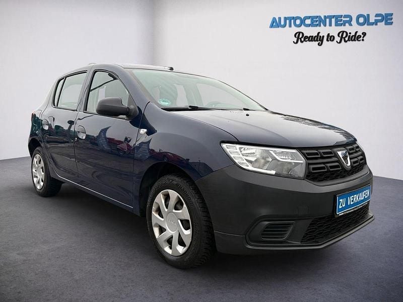 Blau Gebraucht 2017 Dacia Sandero Limousine | 3.500 € (Superpreis) - Bild 1/4