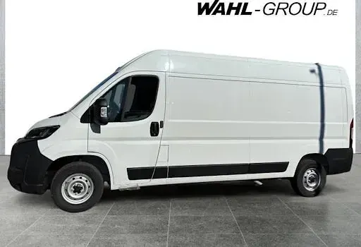 Gebraucht Peugeot Boxer 140 PS (102 kW) 2024 Weiß Van