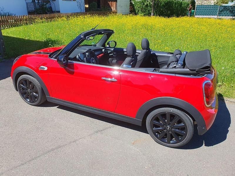 Second-hand Mini Cooper D 116 CP (85 kW) 2019 Roșu Hatchback