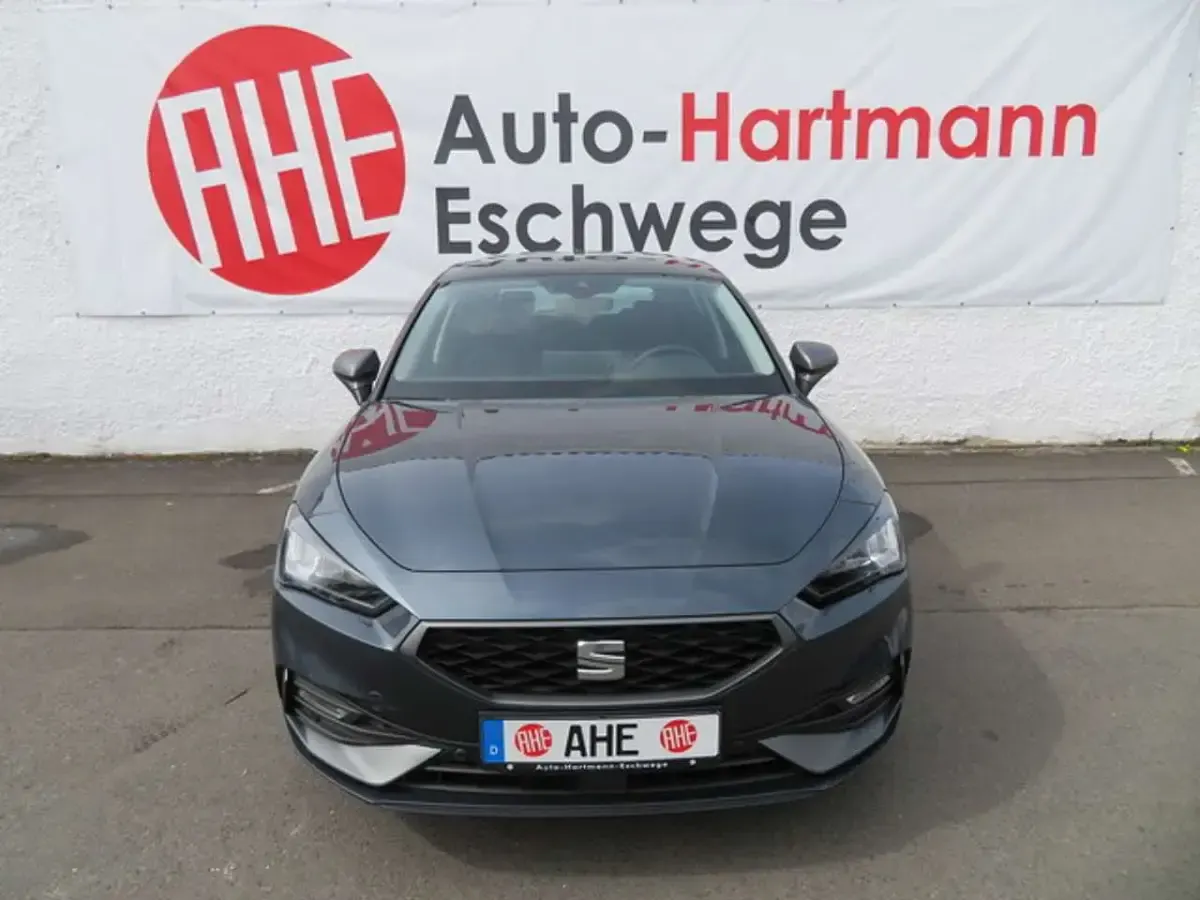 Gebraucht Seat Leon FR 150 PS (110 kW) 2025 Magnetic tech (metallic) Limousine