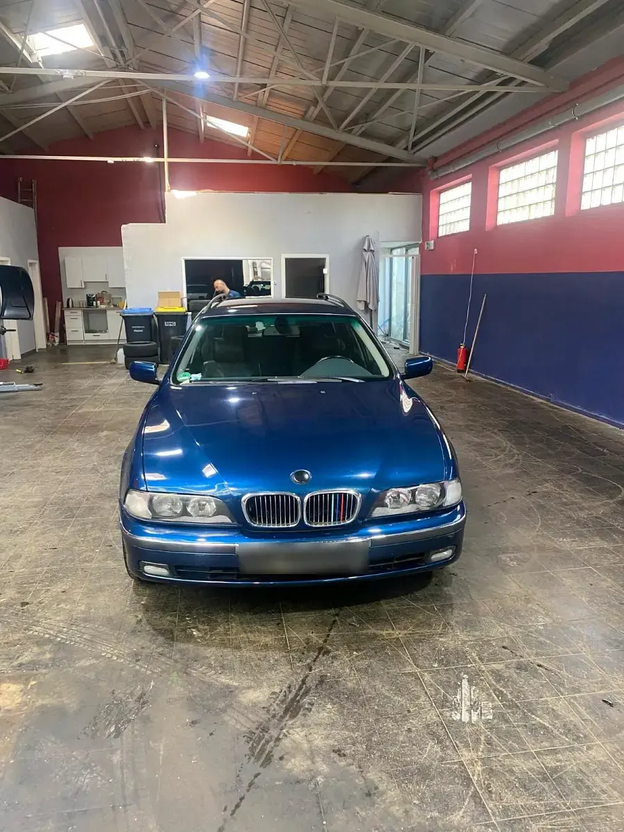 Gebraucht BMW 523 170 PS (125 kW) 2000 Blau Kombi