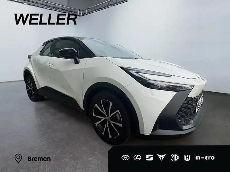 Schneeweiß / schwarz Neu 2025 Toyota C-HR SUV | 33.900 € (Fairer Preis) - Bild 1/3