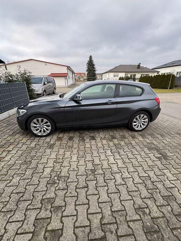 Gebraucht BMW 116 136 PS (100 kW) 2014 Grau Kleinwagen