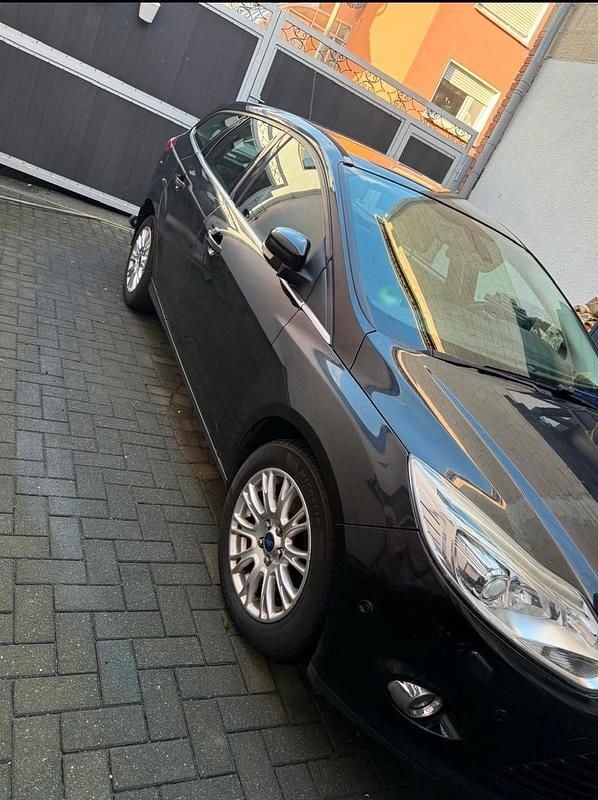 Usata Ford Focus 150 CV (110 kW) 2012 Nero Station wagon