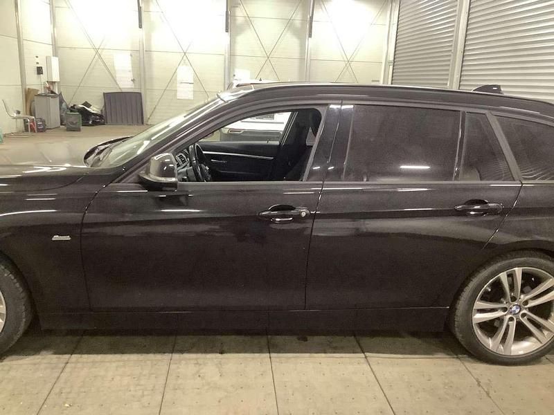 Gebraucht BMW 320 Sport Line 190 PS (139 kW) 2015 Schwarz Kombi