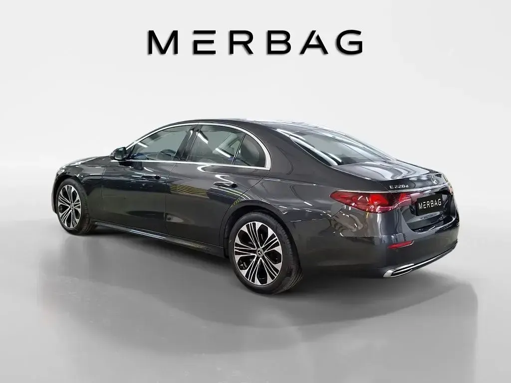 Gebraucht Mercedes E220 Advanced 197 PS (144 kW) 2025 Grau Limousine