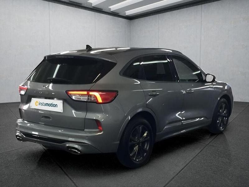 Gebraucht Ford Kuga 120 PS (88 kW) 2023 Silber SUV