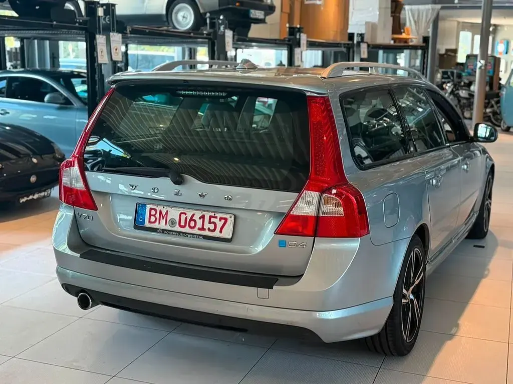Gebraucht Volvo V70 R-Design 181 PS (133 kW) 2013 Silber Kombi