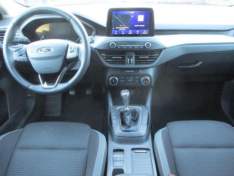 Gebraucht Ford Focus 120 PS (88 kW) 2022 Schwarz Limousine