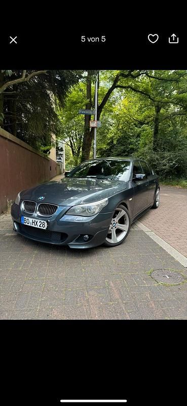 Grau Gebraucht 2007 BMW 530 M Sport Kleinwagen | 11.999 € - Bild 1/4