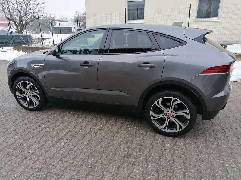 Gebraucht Jaguar E-Pace R-Dynamic 179 PS (131 kW) 2019 Grau SUV
