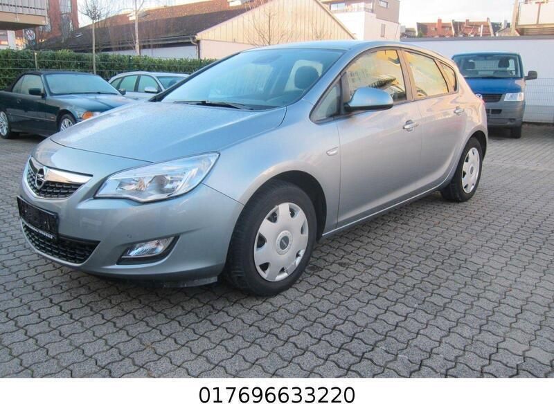 Silber Gebraucht 2010 Opel Astra Edition Limousine | 5.500 € (Fairer Preis) - Bild 1/4