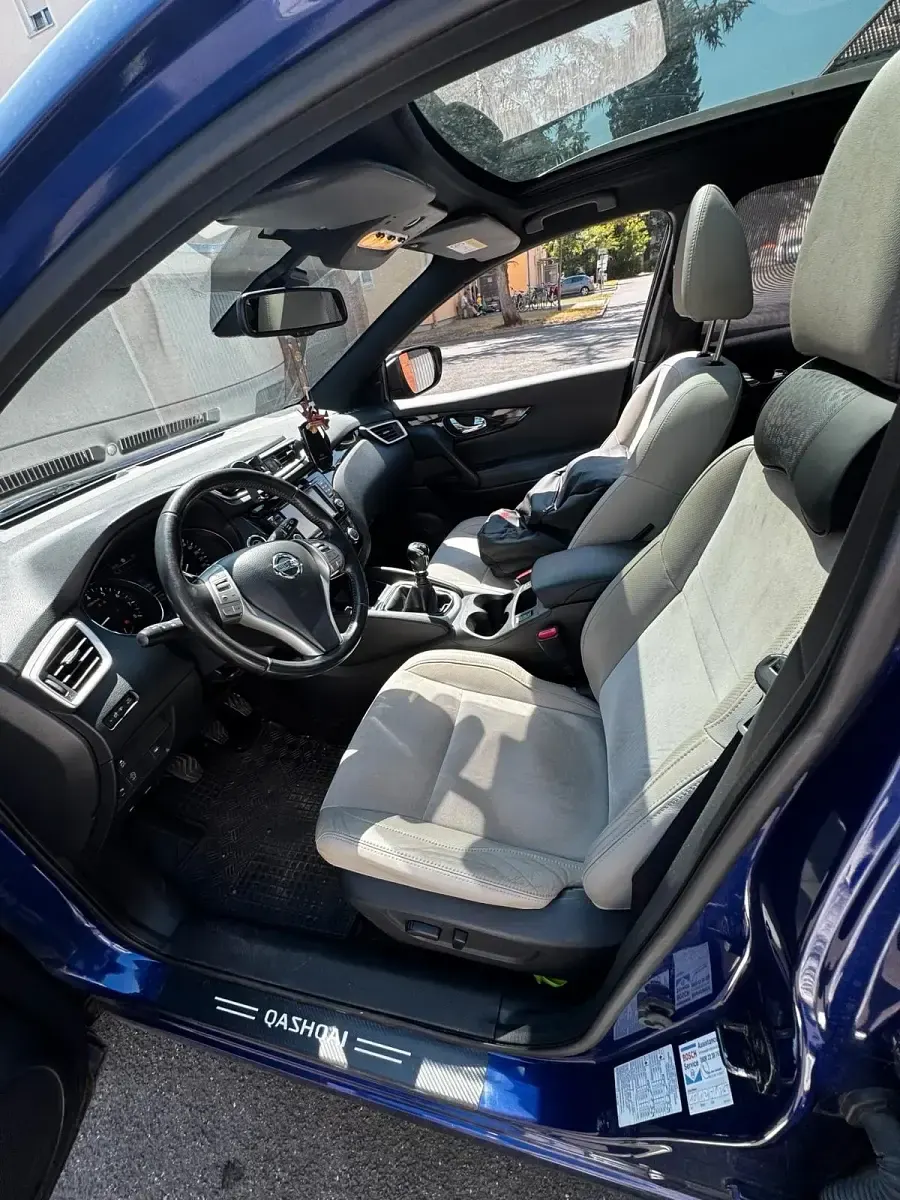 Gebraucht Nissan Qashqai 113 PS (83 kW) 2015 Blau SUV