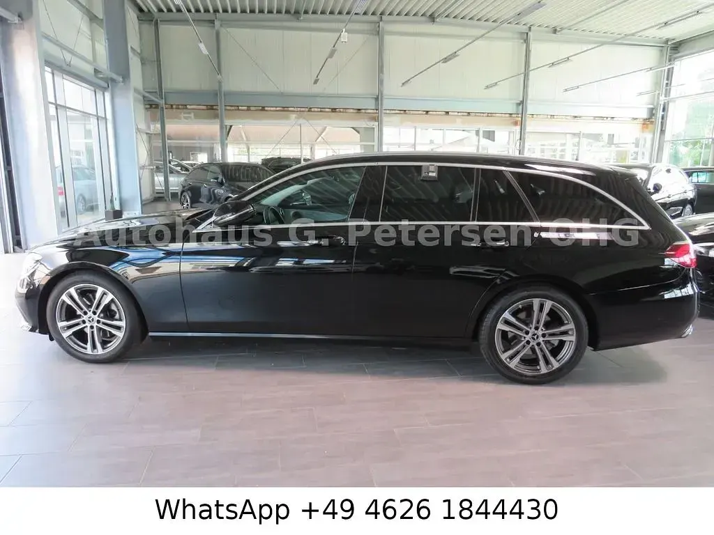 Gebraucht Mercedes E220 194 PS (142 kW) 2021 Schwarz Limousine