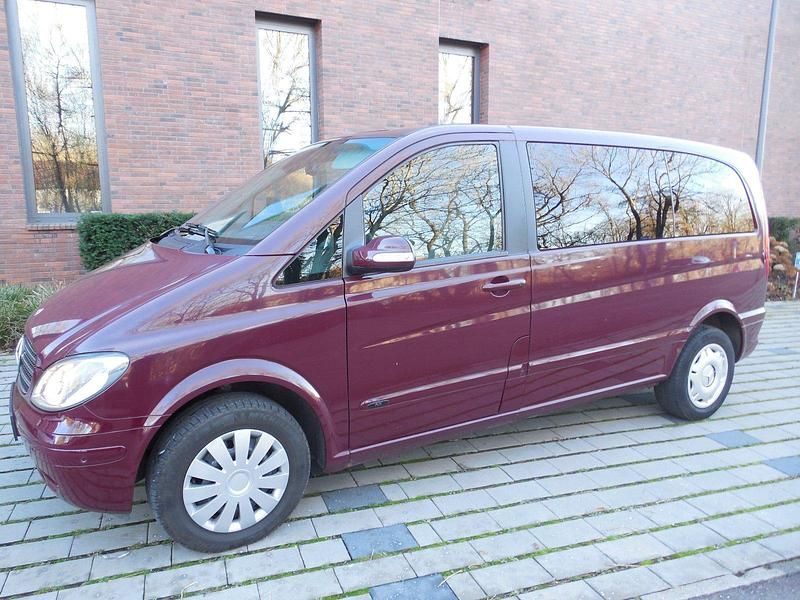 Rot Gebraucht 2007 Mercedes Viano Van / Kleinbus | 7.800 € (Superpreis) - Bild 1/4