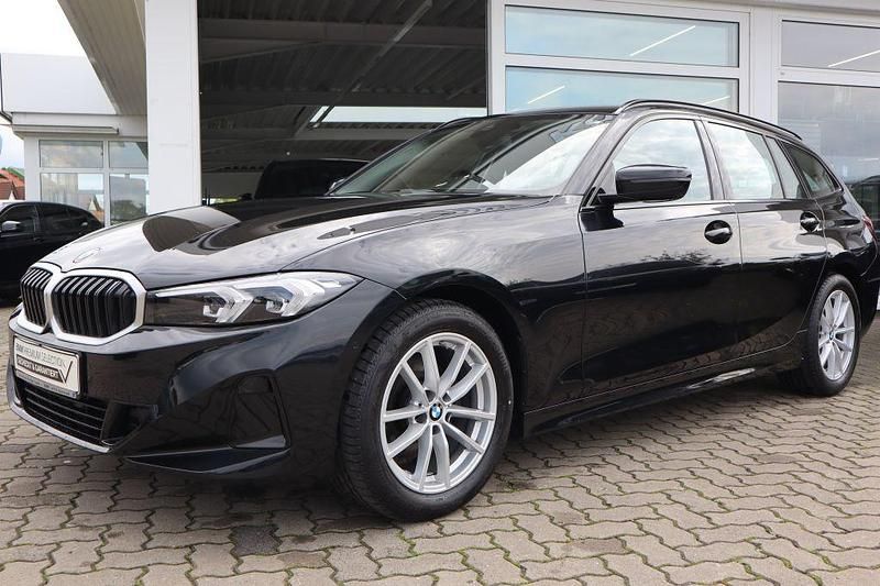 Schwarz Gebraucht 2023 BMW 320 Kombi | 32.990 € (Fairer Preis) - Bild 1/4