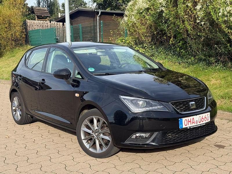 Schwarz Gebraucht 2015 Seat Ibiza I-Tech Limousine | 7.999 € (Fairer Preis) - Bild 1/4
