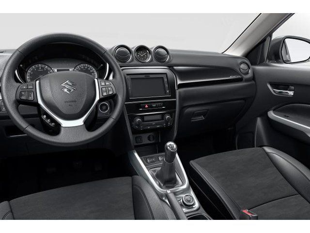 Gebraucht Suzuki Vitara 140 PS (102 kW) 2018 Andere farbe metallic SUV
