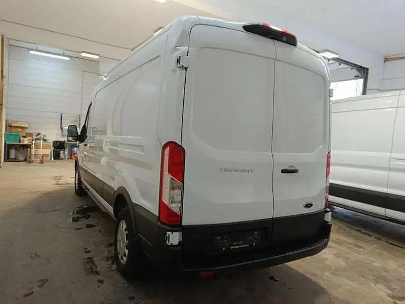 Gebraucht Ford Transit Trend 131 PS (96 kW) 2023 Weiß Abholung