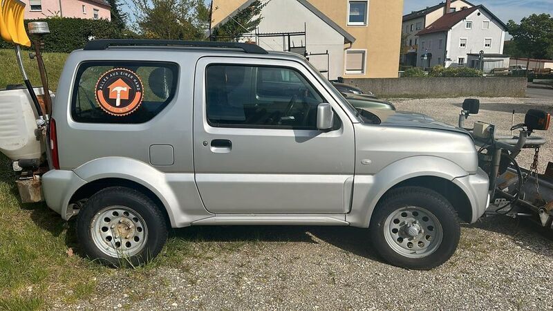Silber Gebraucht 2015 Suzuki Jimny Style SUV | 12.000 € (Superpreis) - Bild 1/4