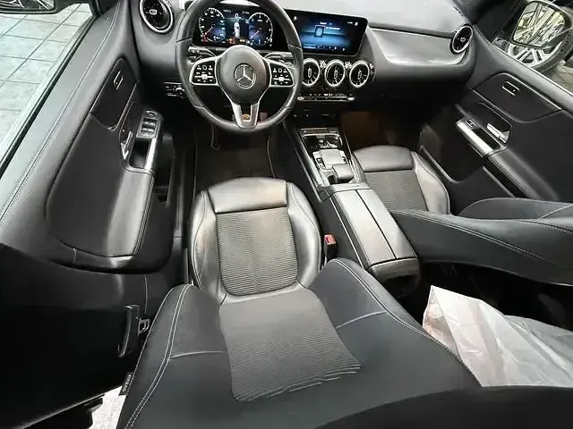 Gebraucht Mercedes B180 Progressive 116 PS (85 kW) 2019 Kosmosschwarz  metalliclack Kleinwagen