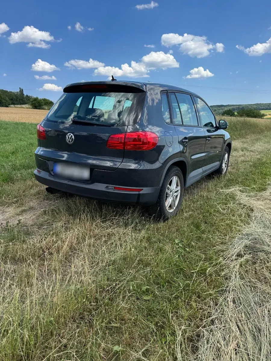 Gebraucht VW Tiguan 122 PS (89 kW) 2015 Grau SUV