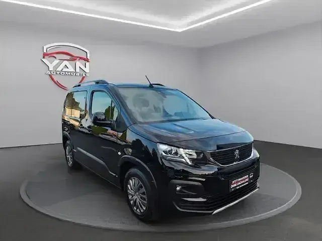 Gebraucht Peugeot Rifter Allure 110 PS (80 kW) 2023 Andere Van / Kleinbus
