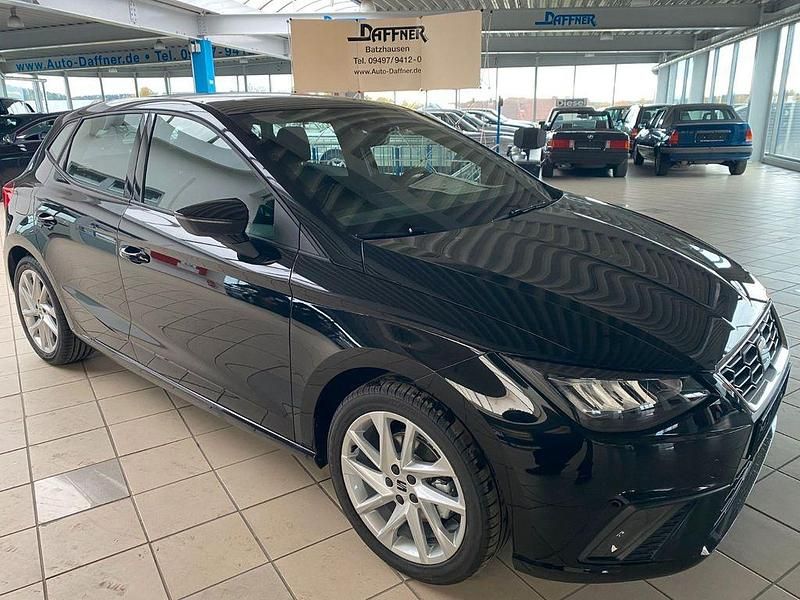 Schwarz Gebraucht 2025 Seat Ibiza FR Limousine | 20.590 € (Fairer Preis) - Bild 1/4