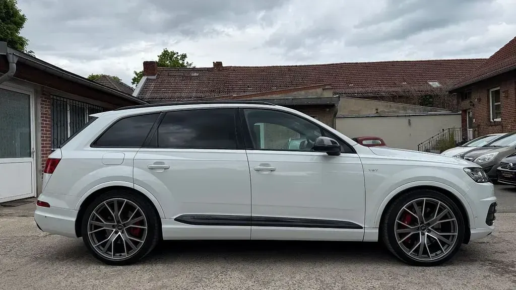 Używany Audi SQ7 Ambiente 435 KM (319 kW) 2017 Biały SUV